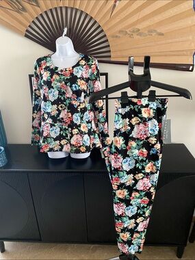 Beautiful Y2K NY Collection Floral 2 Piece Set